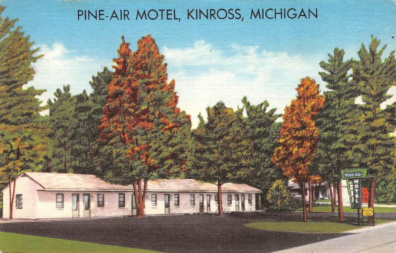 Pine-Air Grocery and Total Gas (Pine-Air Motel) - Vintage Postcard